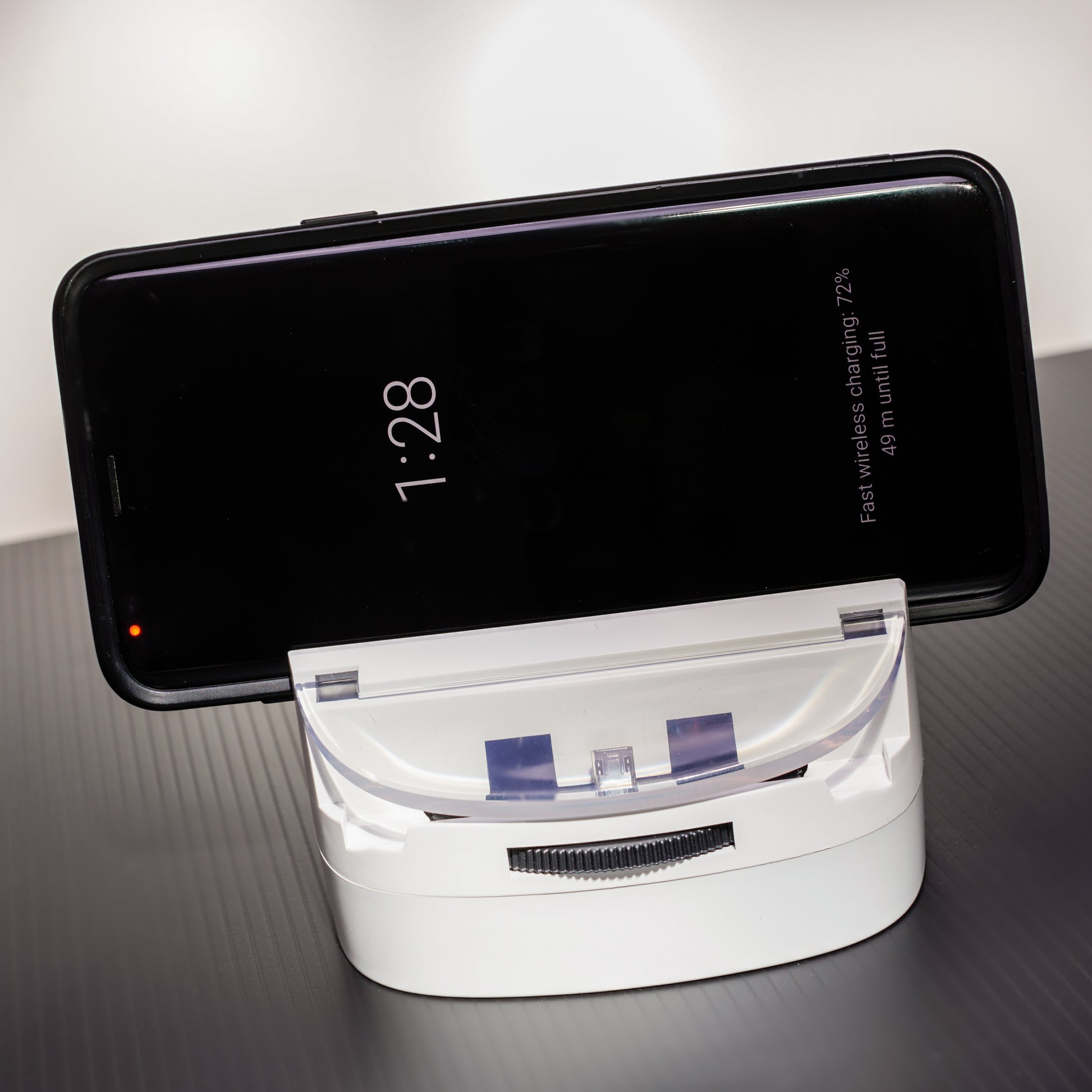 Lumicharge-UD wireless dock charger 